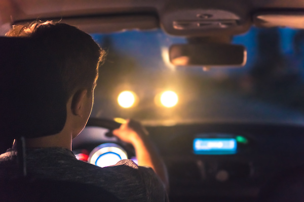How to Drive Safely At Night
